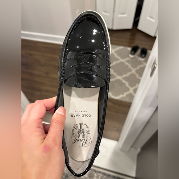 Cole Hann flats - Picture 3 of 4